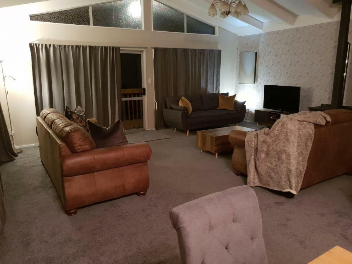 B, D & D Bed And Breakfast Lago Lago Taupo Exterior foto