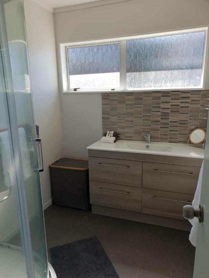 B, D & D Bed And Breakfast Lago Lago Taupo Exterior foto