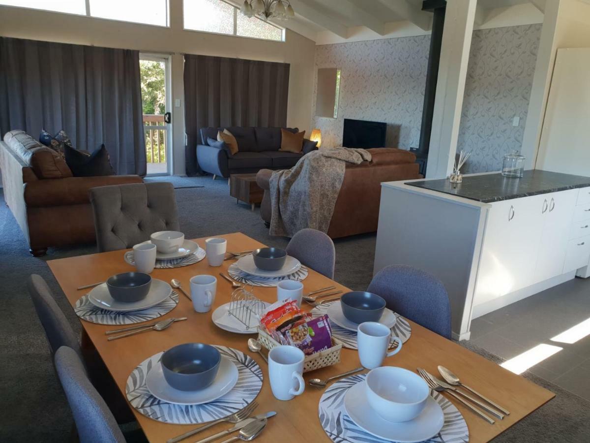 B, D & D Bed And Breakfast Lago Lago Taupo Exterior foto