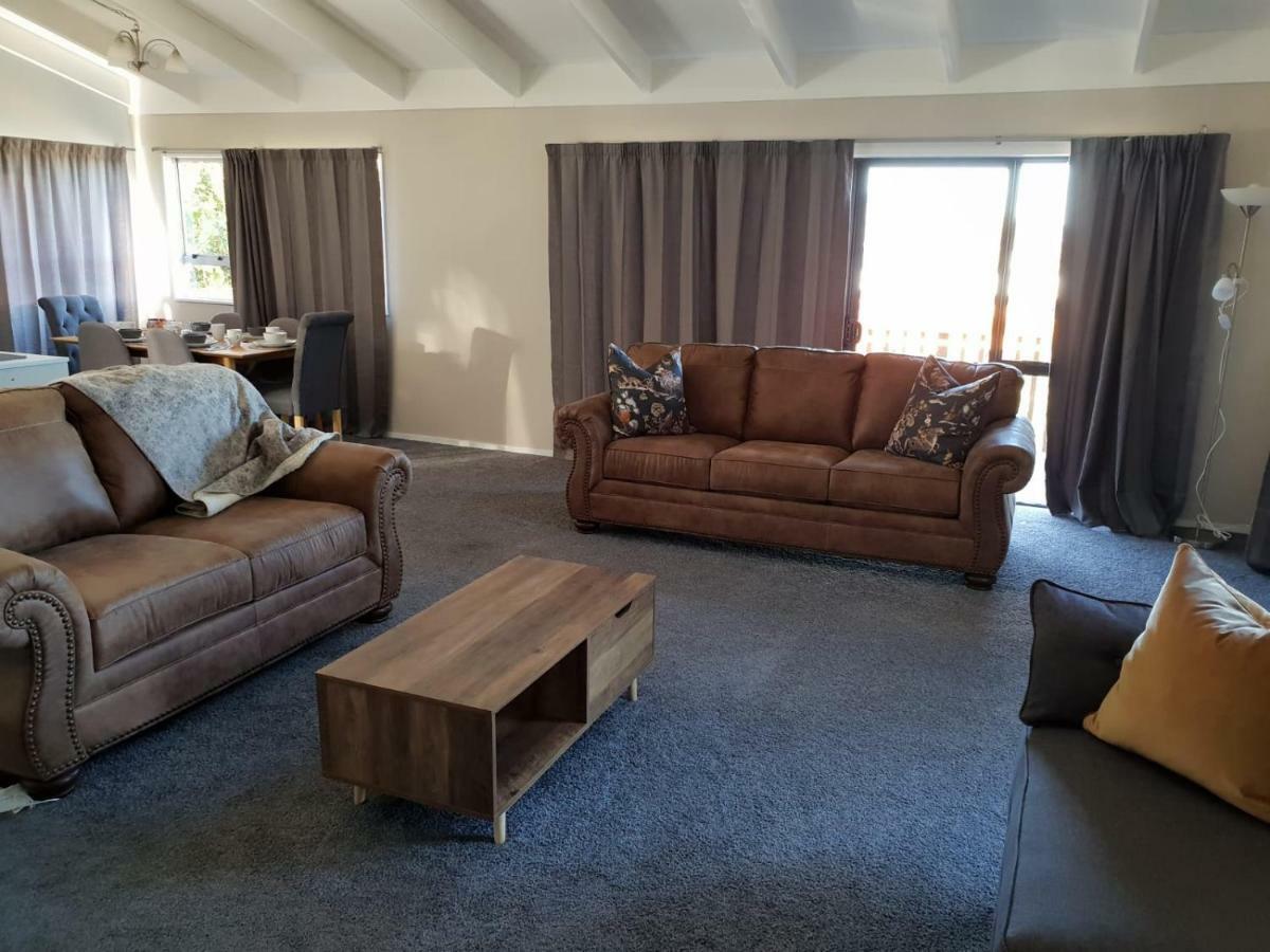 B, D & D Bed And Breakfast Lago Lago Taupo Exterior foto