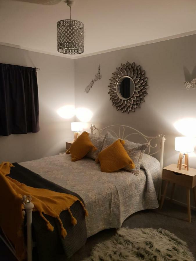 B, D & D Bed And Breakfast Lago Lago Taupo Exterior foto